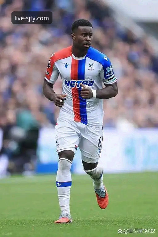 格伊的蓝月之路vs水晶宫岁月：一位后卫的成长轨迹与信仰力量